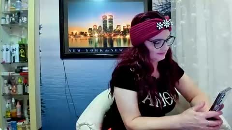 sweetmom4you online show from March 7, 2025, 10:24 am