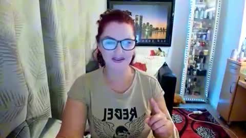 sweetmom4you online show from September 29, 2025, 7:24 am