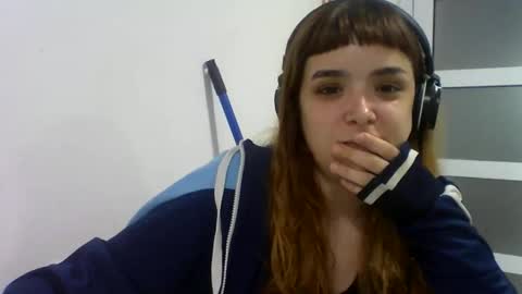 Snapshot of sweetmoonns2 chatting on October 19, 2025, 1:17 am sweetmoonns2 online show from October 19, 2025, 1:17 am