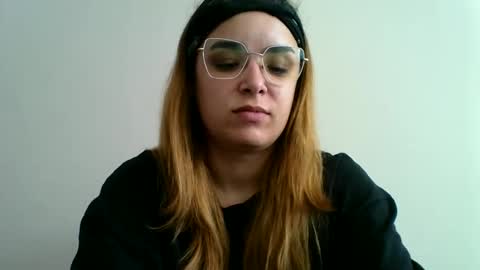 Snapshot of sweetmoonns2 chatting on October 20, 2025, 6:30 pm sweetmoonns2 online show from October 20, 2025, 6:30 pm