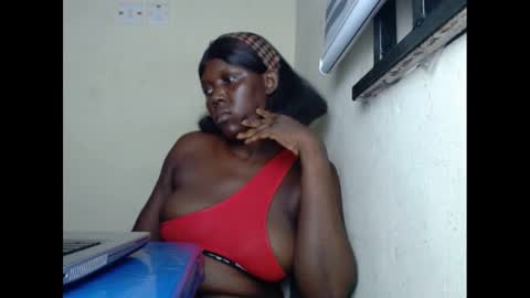 sweetnectarx online show from February 24, 2025, 8:14 pm
