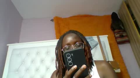 Novah girlie online show from June 4, 2026, 5:30 pm