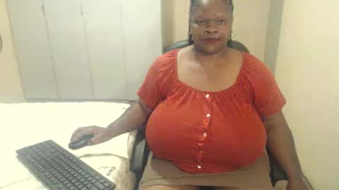 sweetnoziexxx online show from January 12, 2025, 2:24 am