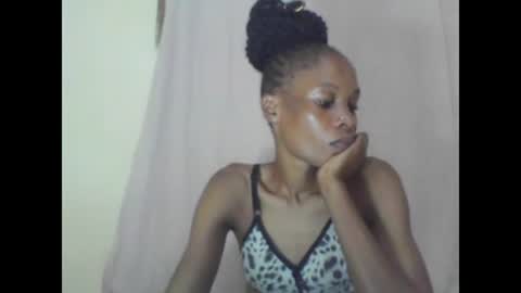 ESTHER online show from January 27, 2025, 6:52 pm