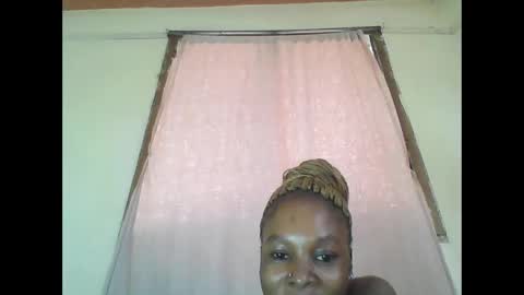 ESTHER online show from February 9, 2025, 1:03 pm