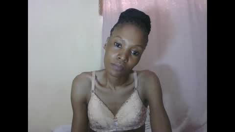 ESTHER online show from May 14, 2026, 2:24 pm