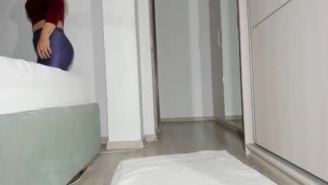 Snapshot of sweetpussymilf02 chatting on October 2, 2025, 8:10 am Anne online show from October 2, 2025, 8:10 am