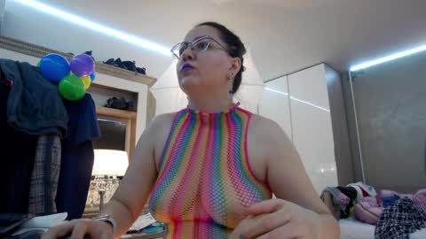SweetRaisa online show from December 31, 2024, 12:11 am