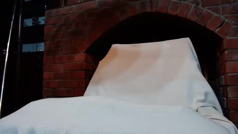 Snapshot of sweetredberries chatting on January 18, 2026, 12:42 pm Sweet Red Berries online show from January 18, 2026, 12:42 pm