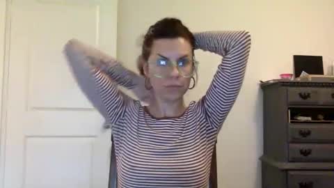 sweetriddance online show from May 5, 2026, 1:41 pm