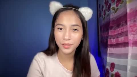 Mia online show from November 29, 2025, 3:37 pm