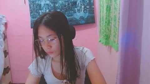 Snapshot of sweetsexygirl20 chatting on May 30, 2026, 3:58 am Mia online show from May 30, 2026, 3:58 am