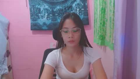 Snapshot of sweetsexygirl20 chatting on May 31, 2026, 4:09 am Mia online show from May 31, 2026, 4:09 am