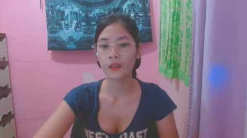 Mia online show from July 4, 2026, 4:51 am