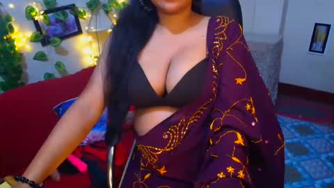 SweetSour online show from December 16, 2025, 12:15 am