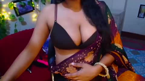 SweetSour online show from December 22, 2025, 2:03 pm