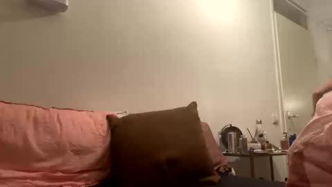 Snapshot of sweetsubmissivestella chatting on October 9, 2025, 11:25 pm sweetsubmissivestella online show from October 9, 2025, 11:25 pm