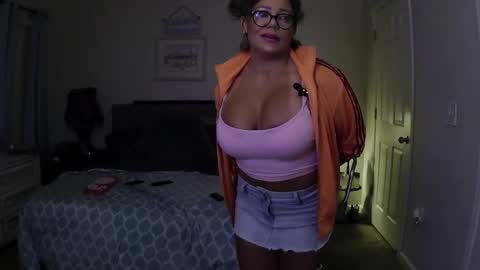 sweetsugar1979 online show from December 5, 2025, 2:09 am