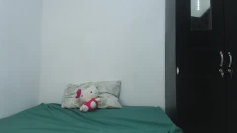 Snapshot of sweett_19 chatting on December 19, 2024, 4:56 am Andrea online show from December 19, 2024, 4:56 am