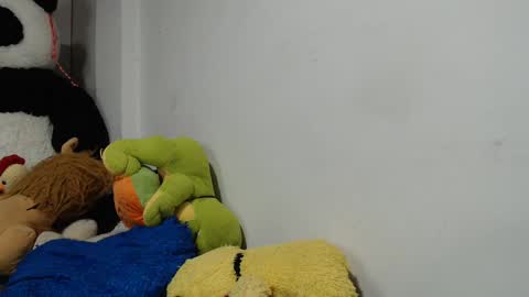 Snapshot of sweett_candy1 chatting on February 5, 2025, 3:34 am sweett_candy1 online show from February 5, 2025, 3:34 am