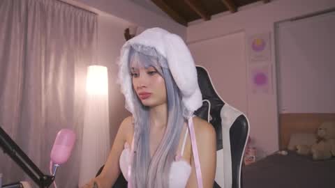 Snapshot of sweett_catt1 chatting on September 27, 2025, 1:43 am Cat independent model  online show from September 27, 2025, 1:43 am