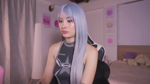 Snapshot of sweett_catt1 chatting on October 19, 2025, 1:17 am Cat independent model  online show from October 19, 2025, 1:17 am