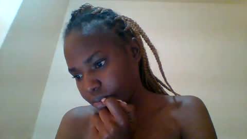 sweett_kimmie online show from July 6, 2026, 8:33 am
