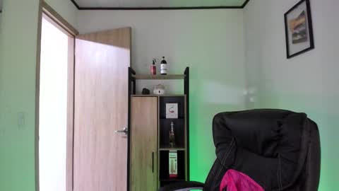 sweett_lust online show from February 17, 2026, 4:42 am