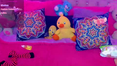 Snapshot of sweett_martina chatting on February 14, 2025, 4:37 am martina online show from February 14, 2025, 4:37 am