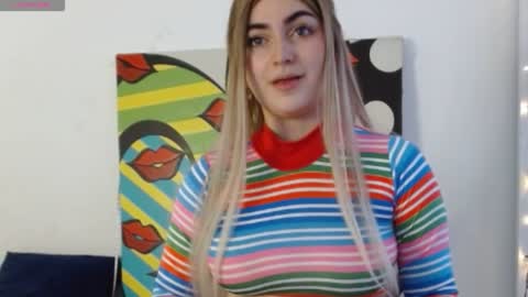 Snapshot of sweett_minionn chatting on January 6, 2025, 2:58 pm IG valeen mo Vale My schedule Monday to Friday900 am - 300 pm online show from January 6, 2025, 2:58 pm