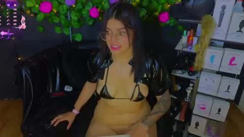 Molly -  INDEPENDENT MODEL online show from May 21, 2026, 11:34 pm