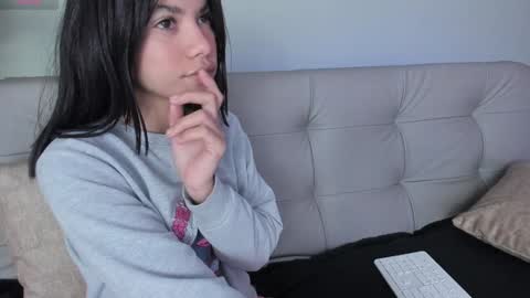    online show from December 6, 2024, 4:06 pm