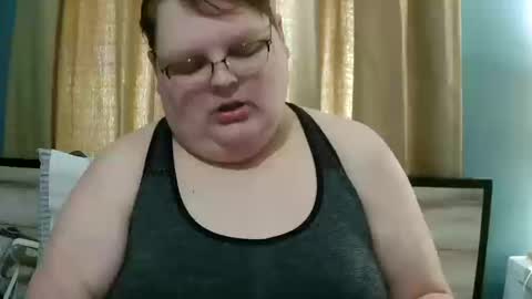 sweetteatrouble online show from October 10, 2025, 5:56 pm