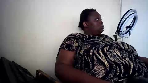 Snapshot of sweetthick_2 chatting on April 8, 2026, 8:25 am PEACHES online show from April 8, 2026, 8:25 am