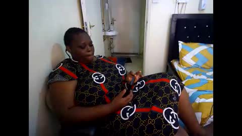 Snapshot of sweetthick_2 chatting on May 1, 2026, 10:53 am PEACHES online show from May 1, 2026, 10:53 am