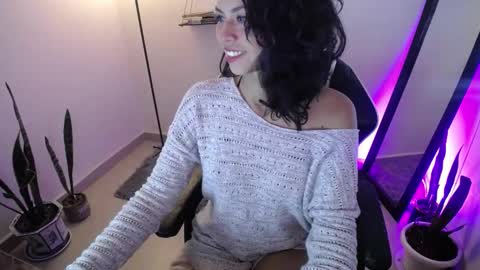 Snapshot of sweettianna chatting on September 12, 2025, 1:55 pm  shamanta Independent modelHelp me reach 100 thumbs up  online show from September 12, 2025, 1:55 pm