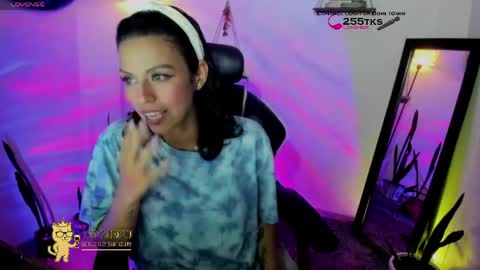Snapshot of sweettianna chatting on May 3, 2026, 4:40 am shamanta Independent modelHelp me reach 100 thumbs up online show from May 3, 2026, 4:40 am