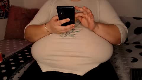 Snapshot of sweettm chatting on November 21, 2025, 1:10 pm Maya online show from November 21, 2025, 1:10 pm