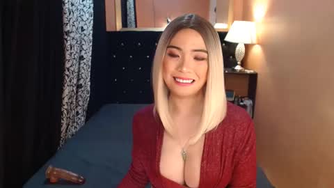 Ms trixiee online show from December 4, 2024, 5:49 am