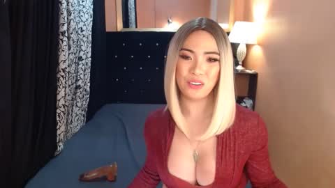 Ms trixiee online show from December 7, 2024, 8:11 am