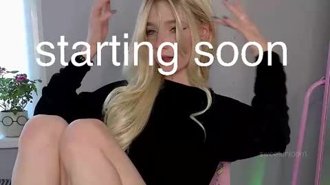 Snapshot of sweetuniporn chatting on September 21, 2025, 9:22 am Elis a little vacation Ill be here Saturday my schedules in bio online show from September 21, 2025, 9:22 am