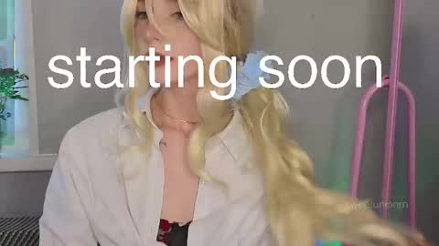 Snapshot of sweetuniporn chatting on September 27, 2025, 9:14 am Elis a little vacation Ill be here Saturday my schedules in bio online show from September 27, 2025, 9:14 am