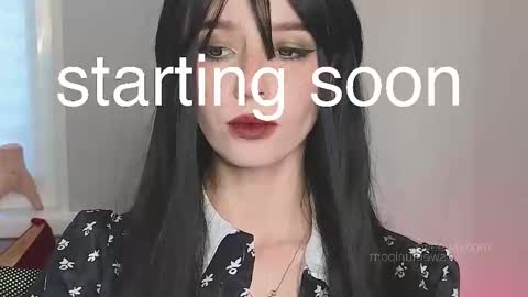 Snapshot of sweetuniporn chatting on October 3, 2025, 7:49 am Elis a little vacation Ill be here Saturday my schedules in bio online show from October 3, 2025, 7:49 am