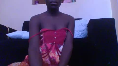 sweetvallerie online show from October 29, 2025, 7:32 am