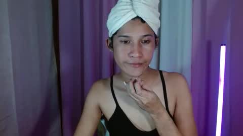 sweetvictoria2000 online show from November 8, 2025, 11:10 am