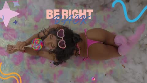 sweetviolet___ online show from April 26, 2026, 12:03 pm