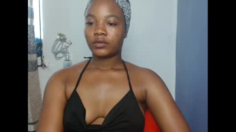 Snapshot of sweetxboobs chatting on December 10, 2024, 8:51 am sweetxboobs online show from December 10, 2024, 8:51 am