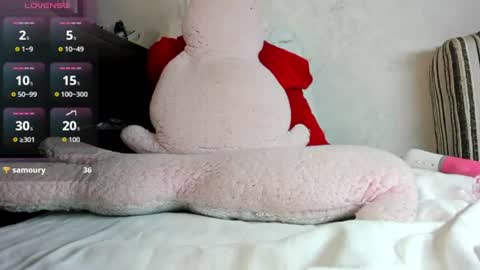 Snapshot of sweety_cum chatting on July 11, 2026, 10:11 pm Mia online show from July 11, 2026, 10:11 pm