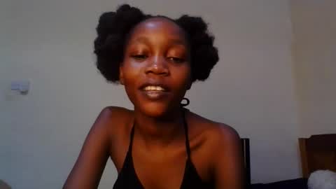 Snapshot of sweety_melanin chatting on May 9, 2026, 12:27 am Vickky online show from May 9, 2026, 12:27 am