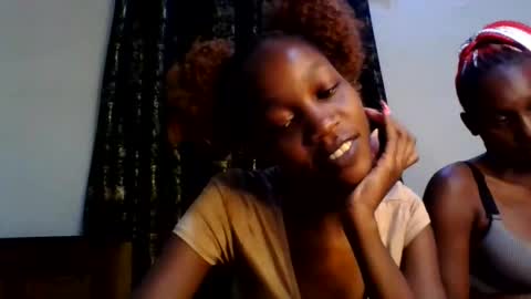 Snapshot of sweety_melanin chatting on May 21, 2026, 1:34 am Vickky online show from May 21, 2026, 1:34 am